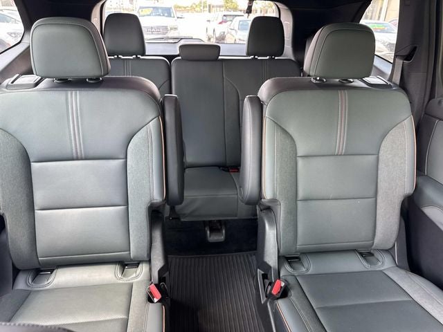 2024 GMC Acadia AT4