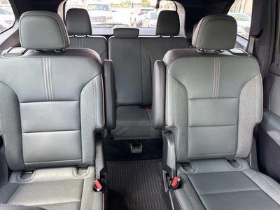 2024 GMC Acadia AT4