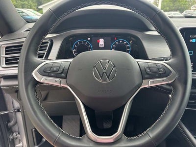 2025 Volkswagen Atlas Cross Sport 2.0T SE w/Technology