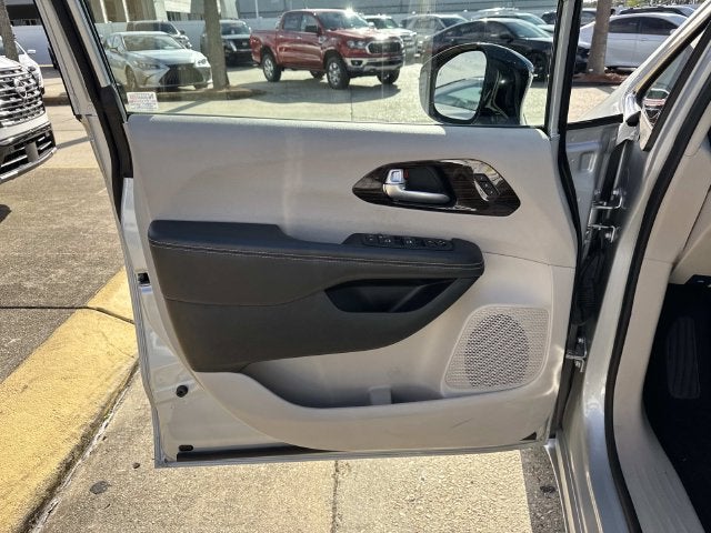 2024 Chrysler Pacifica Limited