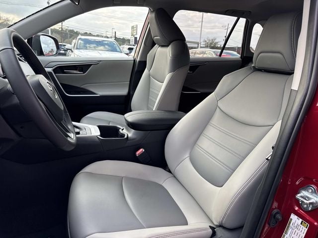 2025 Toyota RAV4 Hybrid XLE Premium