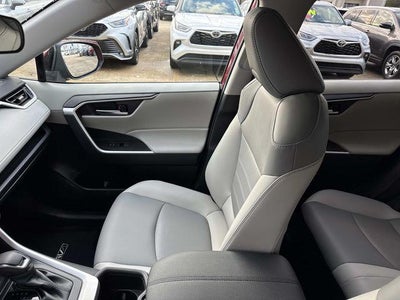 2025 Toyota RAV4 Hybrid XLE Premium