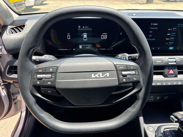 2025 Kia K4 LXS - Photo 35