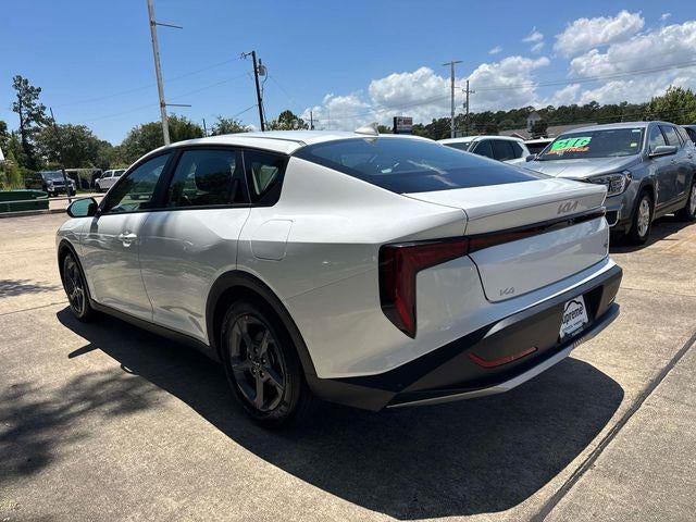 2025 Kia K4 LXS - Photo 25