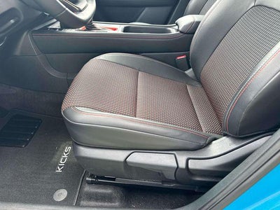 2025 Nissan Kicks SR