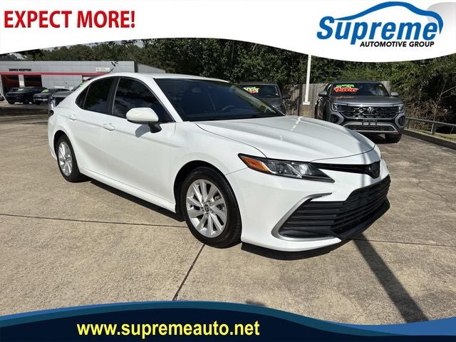 2022 Toyota Camry LE