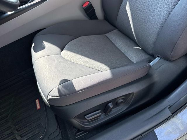 2024 Toyota Camry Hybrid LE