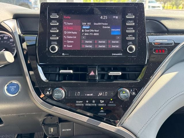 2024 Toyota Camry Hybrid LE