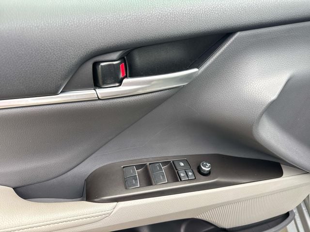 2024 Toyota Camry Hybrid XLE