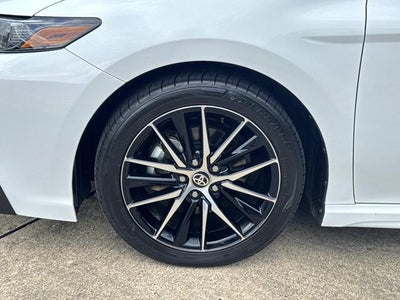 2024 Toyota Camry Hybrid SE