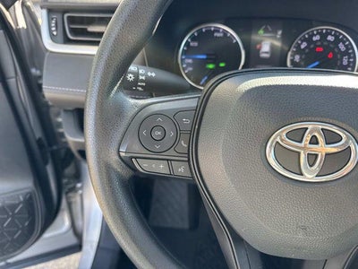 2022 Toyota RAV4 Hybrid XLE