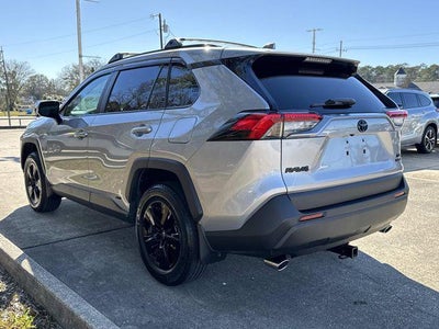 2022 Toyota RAV4 Hybrid XLE