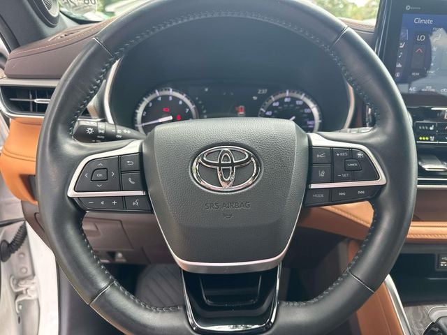 2022 Toyota Highlander Platinum