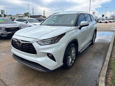 2022 Toyota Highlander Platinum