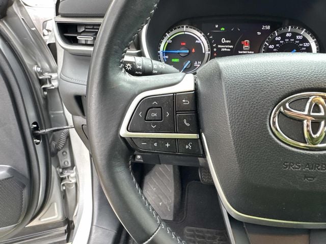 2022 Toyota Highlander Hybrid XLE