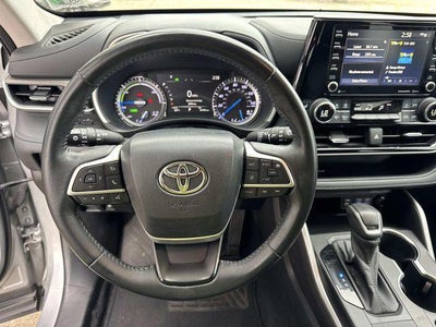2022 Toyota Highlander Hybrid XLE