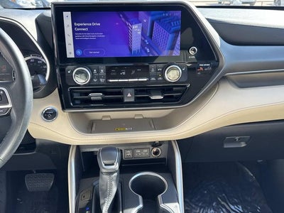 2023 Toyota Highlander Hybrid XLE