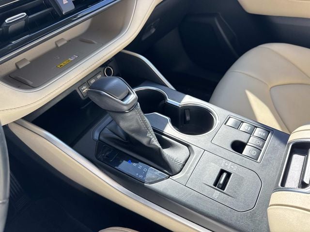 2023 Toyota Highlander Hybrid XLE