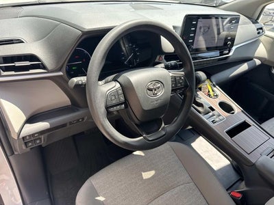 2024 Toyota Sienna LE 8 Passenger
