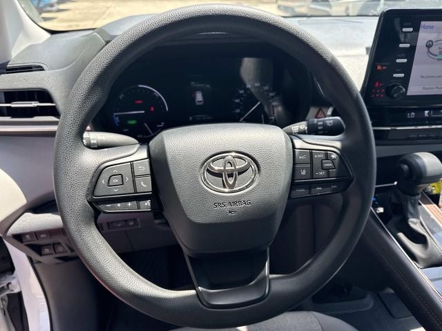 2024 Toyota Sienna LE 8 Passenger