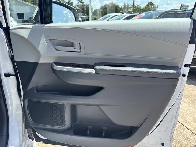 2024 Toyota Sienna LE 8 Passenger