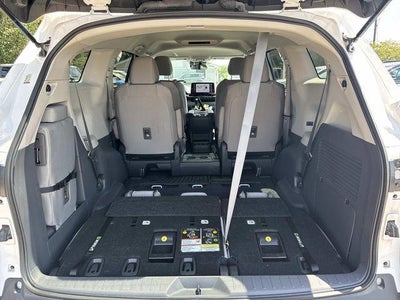 2024 Toyota Sienna LE 8 Passenger
