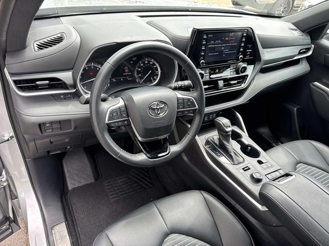 2022 Toyota Highlander XSE