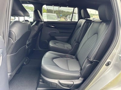 2022 Toyota Highlander XSE