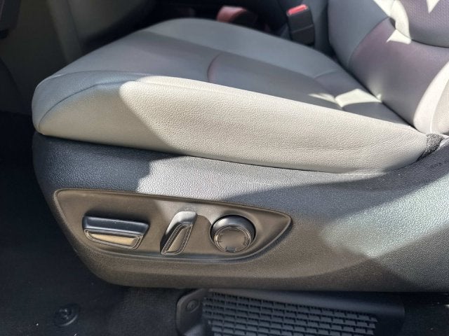 2024 Toyota Sienna XLE 8 Passenger