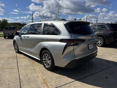 2024 Toyota Sienna XLE 8 Passenger