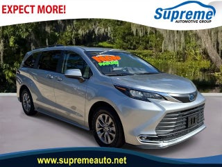2024 Toyota Sienna XLE 8 Passenger