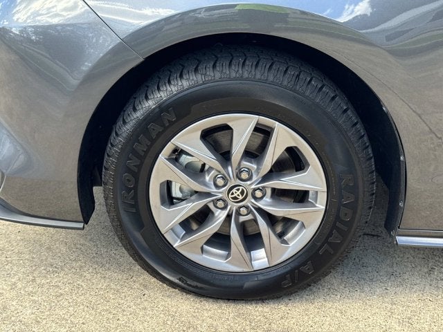 2025 Toyota Sienna XLE 8 Passenger