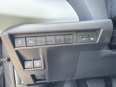 2025 Toyota Sienna XLE 8 Passenger