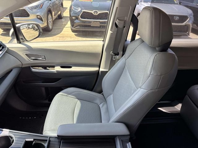 2022 Toyota Sienna Limited 7 Passenger