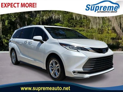 2022 Toyota Sienna Limited 7 Passenger