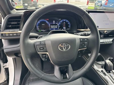 2025 Toyota Crown Signia Limited
