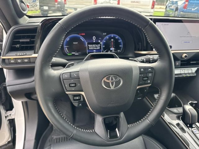 2025 Toyota Crown Signia Limited