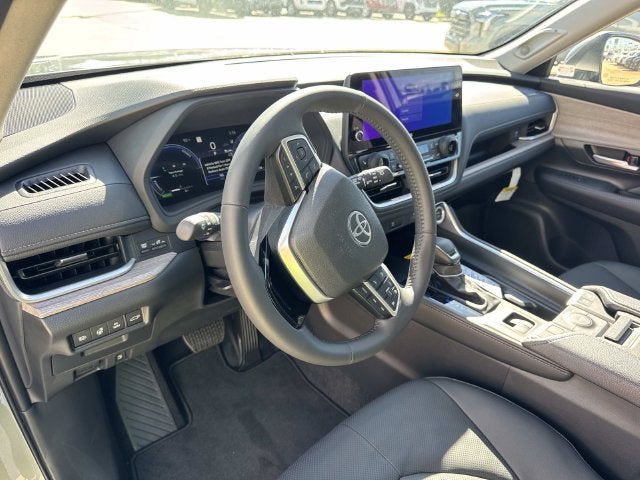 2026 Toyota Grand Highlander Hybrid LE