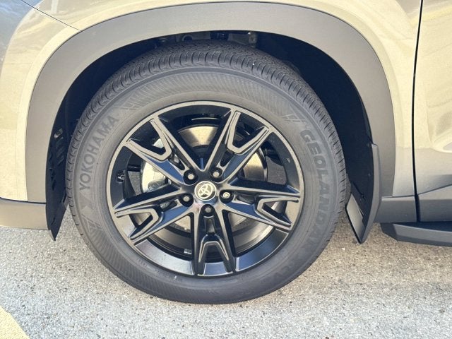 2026 Toyota Grand Highlander Hybrid LE