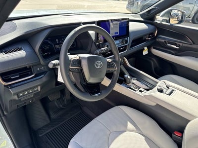 2026 Toyota Grand Highlander Hybrid Base