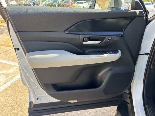 2026 Toyota Grand Highlander Hybrid Base