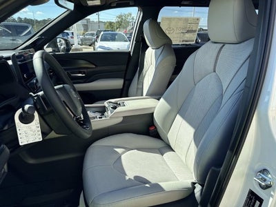 2026 Toyota Grand Highlander Hybrid Base