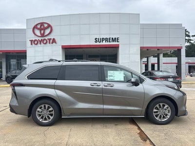 2026 Toyota Sienna LE