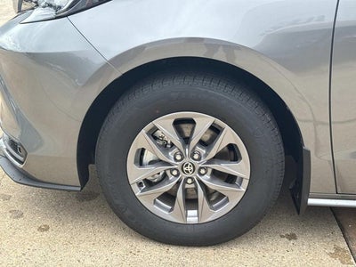 2026 Toyota Sienna LE