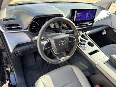2026 Toyota Sienna XLE 8 Passenger