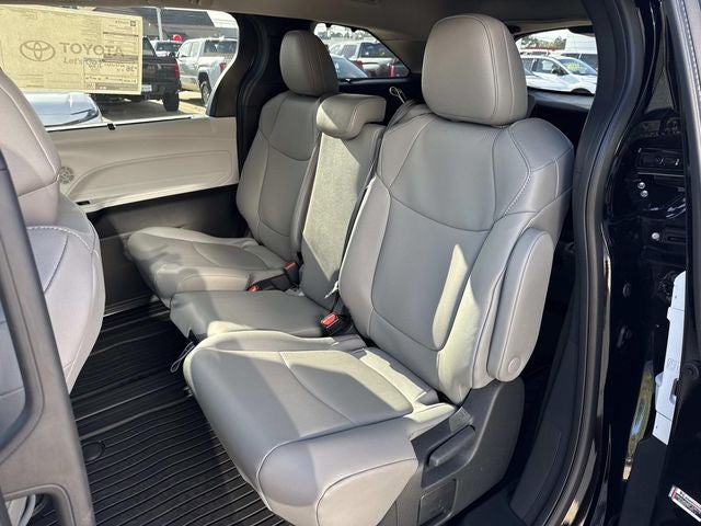 2026 Toyota Sienna XLE 8 Passenger