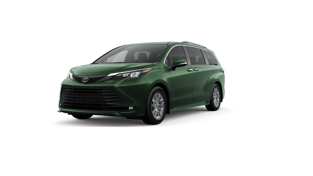 2026 Toyota Sienna XLE 8-Passenger Hybrid FWD's photo