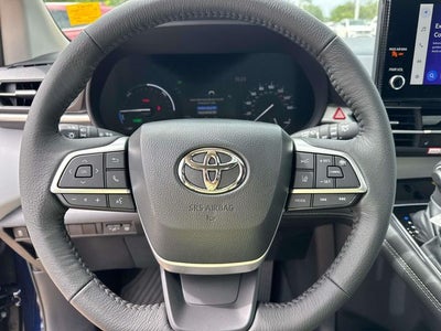2026 Toyota Sienna XLE 8 Passenger