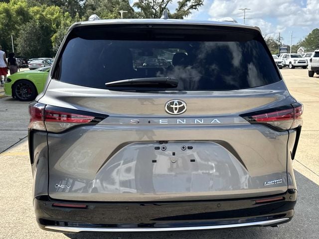2026 Toyota Sienna Limited 7 Passenger