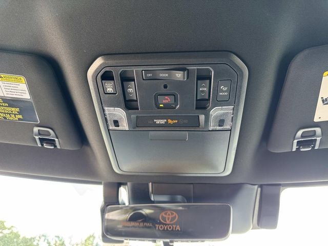 2026 Toyota Tundra i-FORCE MAX Platinum i-FORCE MAX